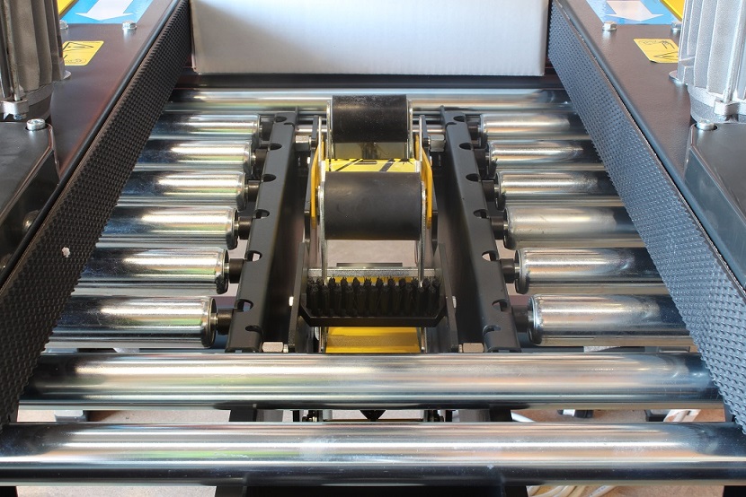 Semi Automatic Box Taper Conveyor